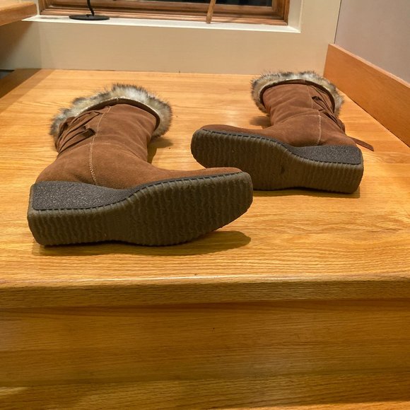 Santana Canada Brown Knee High Women's Boots, Size 8.5 - Picture 2 of 6